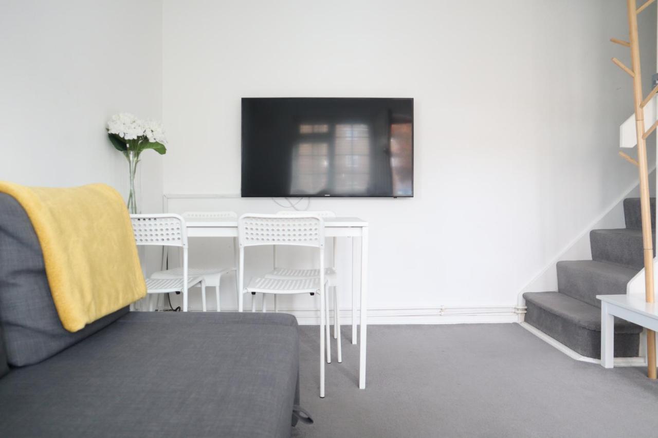 Twelve Thirty Serviced Apartments - Balham London Exterior photo